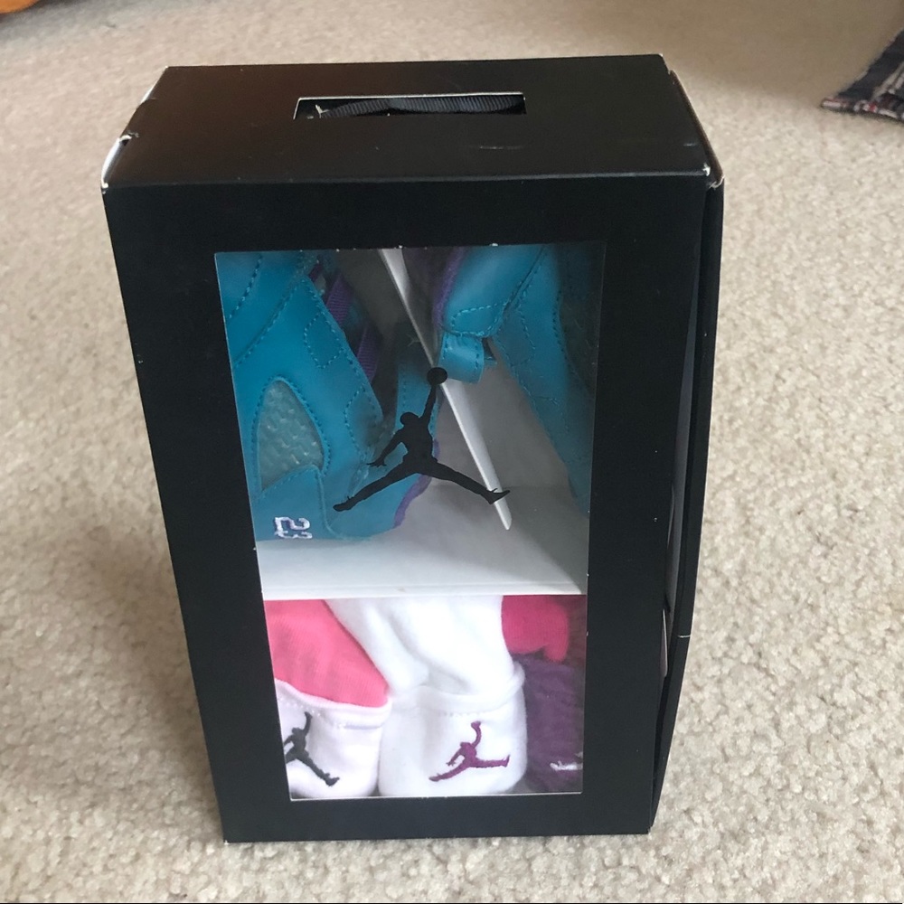 Infant Jordan Retro Pack~~ EUC ~~ Size 3C